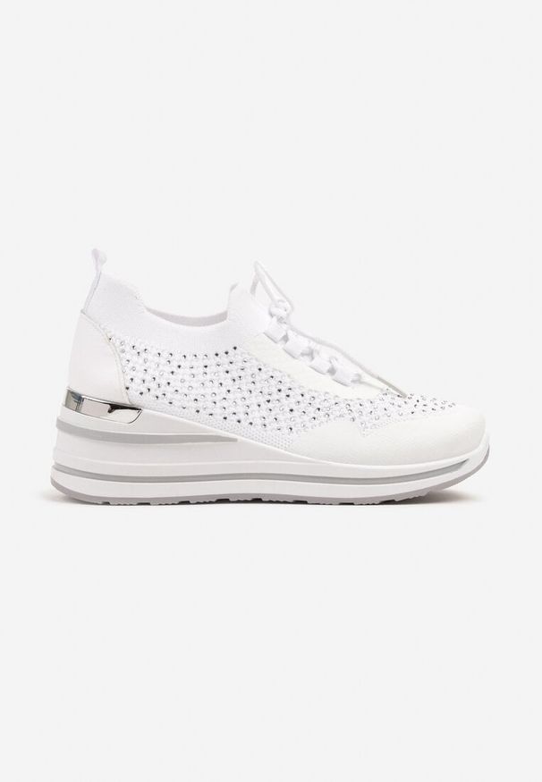 Born2be - Białe Sneakersy na Koturnie z Cyrkoniami z Metalicznym Zdobieniem Bariena. Zapięcie: sznurówki. Kolor: biały. Wzór: aplikacja. Obcas: na koturnie