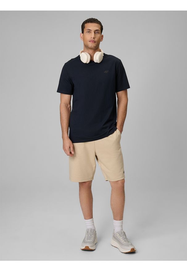 4f - 4F T-shirt regular gładki męski - granatowy XL. Okazja: na co dzień. Kolor: niebieski. Materiał: dzianina, bawełna, jeans, dresówka. Wzór: gładki. Styl: casual, klasyczny