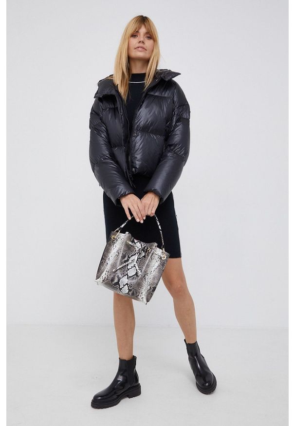 Refrigiwear - RefrigiWear Kurtka puchowa damska kolor czarny przejściowa oversize. Kolor: czarny. Materiał: puch. Wzór: gładki