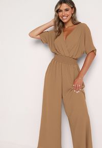 Born2be - Brązowy Kopertowy Kombinezon z Gumką w Talii i Szerokimi Nogawkami Vimashea. Okazja: na co dzień. Kolor: brązowy. Styl: casual, elegancki #6
