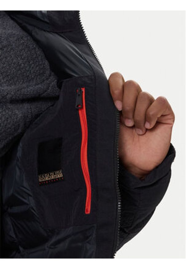 Napapijri Kurtka zimowa A-Terez NP0A88TG Czarny Regular Fit. Kolor: czarny. Materiał: syntetyk. Sezon: zima