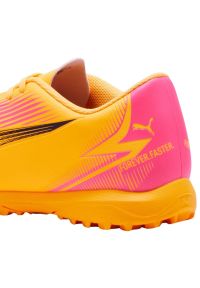 Buty piłkarskie Puma Ultra Play Tt 107779 03 pomarańczowe. Zapięcie: sznurówki. Kolor: pomarańczowy. Materiał: guma, syntetyk. Szerokość cholewki: normalna. Wzór: nadruk. Sport: piłka nożna #4