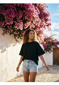 Sinsay - Bawełniana koszulka basic - czarny. Kolor: czarny. Materiał: bawełna