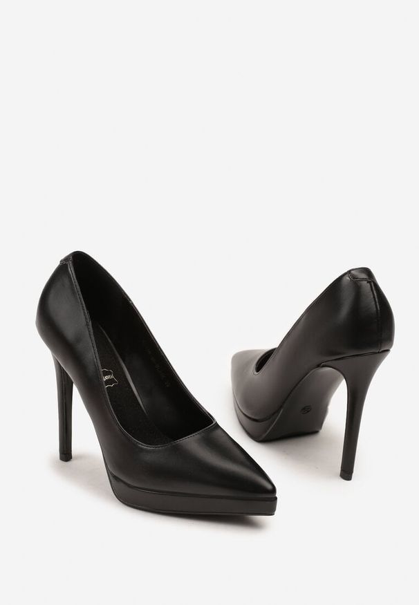 Renee - Czarne Szpilki Vices ze Skórzaną Wkładką w Klasycznym Stylu Amorisse. Okazja: na spotkanie biznesowe. Kolor: czarny. Materiał: skóra. Obcas: na szpilce. Styl: klasyczny