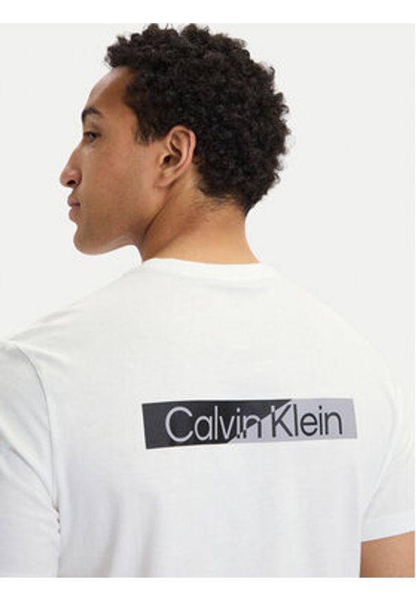 Calvin Klein T-Shirt SS 30s EU LV04LG810G Biały Slim Fit. Kolor: biały. Materiał: bawełna