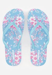 Renee - Niebieskie Japonki Basenowe z Ozdobną Wkładką w Kwiaty Metone. Okazja: na co dzień. Kolor: niebieski. Wzór: kwiaty. Sezon: lato. Styl: wakacyjny, casual #5