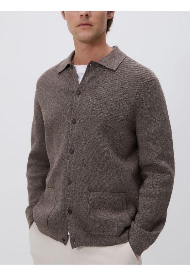 Reserved - Bawełniany kardigan - ciemnobrązowy. Kolor: brązowy. Materiał: bawełna