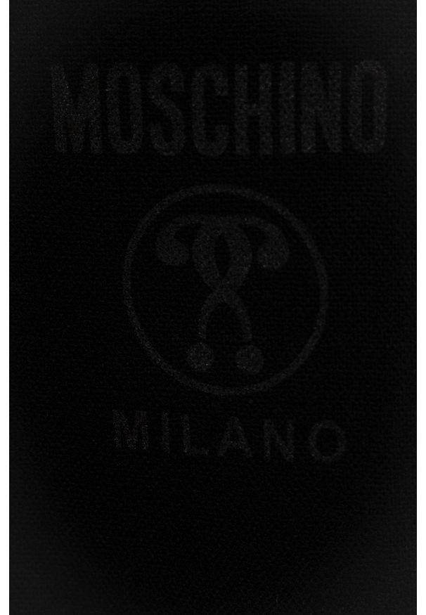 MOSCHINO - Moschino Szal wełniany kolor czarny gładki. Kolor: czarny. Materiał: wełna. Wzór: gładki