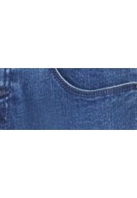 TOP SECRET - Spodnie jeansowe rurki. Kolor: niebieski. Materiał: jeans. Wzór: gładki. Sezon: wiosna, lato #7