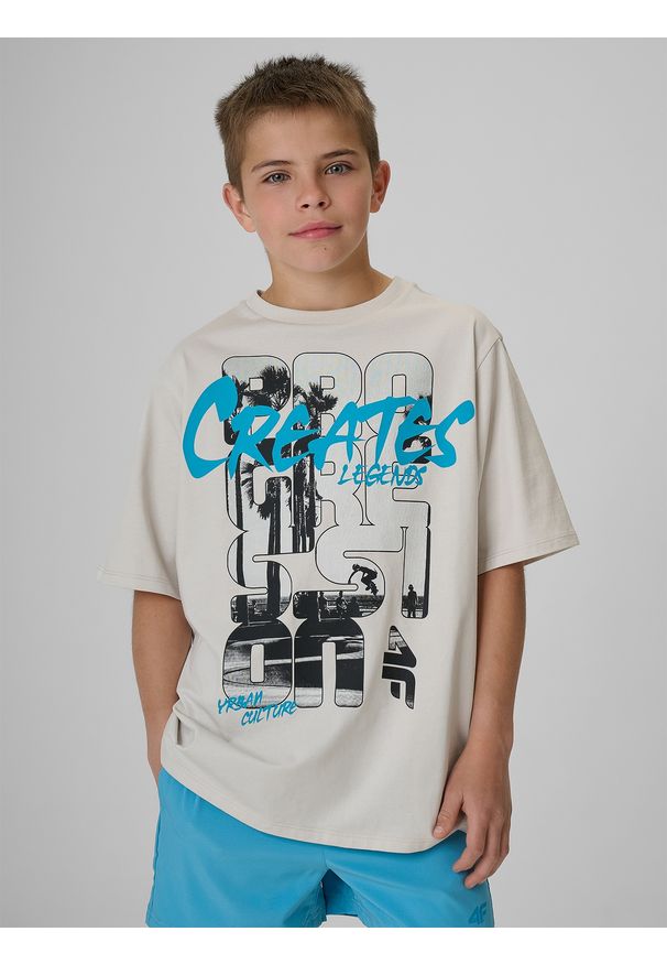 4f - 4F T-shirt loose z nadrukiem chłopięcy - szary 122/128 (6-8 lat). Okazja: na uczelnię, na co dzień, na spacer. Kolor: szary. Materiał: materiał, bawełna, dzianina. Wzór: nadruk. Sezon: lato. Styl: casual