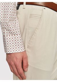 Pako Lorente - PAKO LORENTE – Męskie basicowe spodnie w kolorze ecru P23SB-WX-005-E-0. Materiał: elastan, bawełna. Długość: długie. Wzór: gładki #9