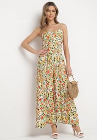 Born2be - Zielony Kombinezon w Kwiatowy Wzór z Szerokimi Nogawkami i Sznurkiem w Talii Celiana. Kolor: zielony. Materiał: wiskoza. Długość rękawa: na ramiączkach. Wzór: kwiaty. Sezon: lato. Styl: boho #2