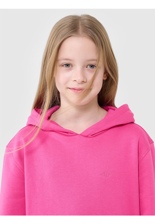 4f - 4F Bluza dresowa nierozpinana z kapturem dziewczęca - różowa 134 (8-9 lat). Okazja: na co dzień. Typ kołnierza: kaptur. Kolor: różowy. Materiał: dresówka. Wzór: gładki, ze splotem. Sezon: lato. Styl: casual, sportowy