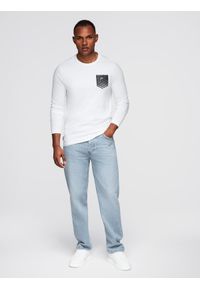 Ombre Clothing - Longsleeve męski z printem w kształcie kieszonki - biały V1 OM-LSPT-0118 - XXL. Kolor: biały. Materiał: bawełna. Długość rękawa: długi rękaw. Długość: długie. Wzór: nadruk