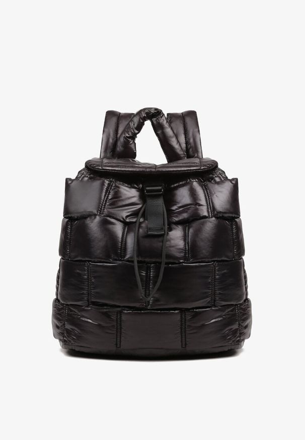 Born2be - Czarny Pikowany Plecak w Stylu Puffer z Klapą i Ściągaczem Ruvitte. Kolor: czarny. Materiał: jeans, materiał, dzianina. Styl: casual
