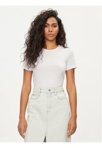 Pieces T-Shirt Irene 17082526 Biały Slim Fit. Kolor: biały. Materiał: bawełna #1