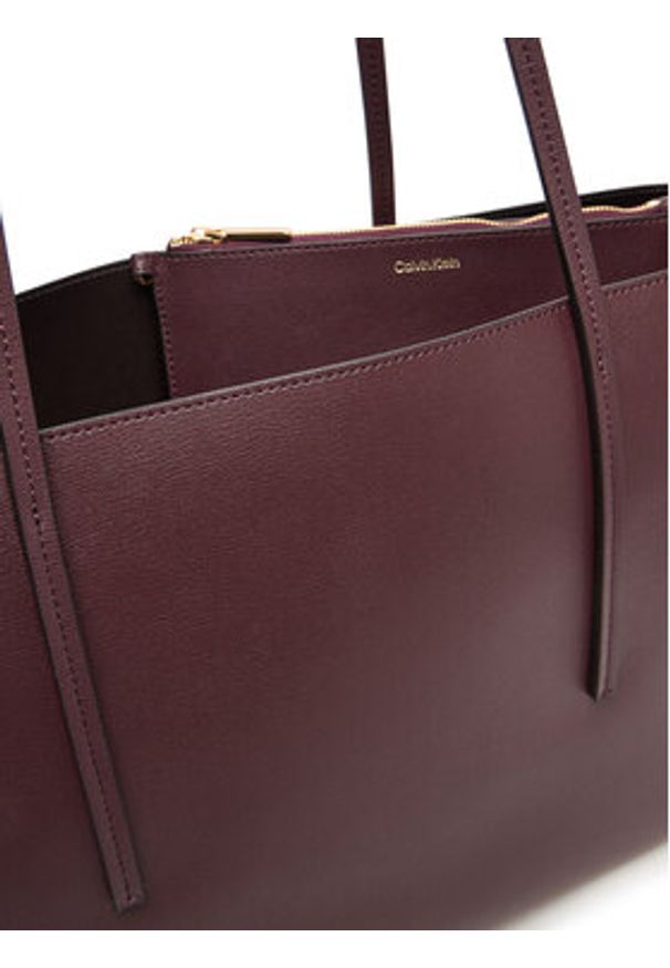 Calvin Klein Torebka Foil Logo Tote W/Pouch LV04F3274G Bordowy. Kolor: czerwony. Materiał: skórzane