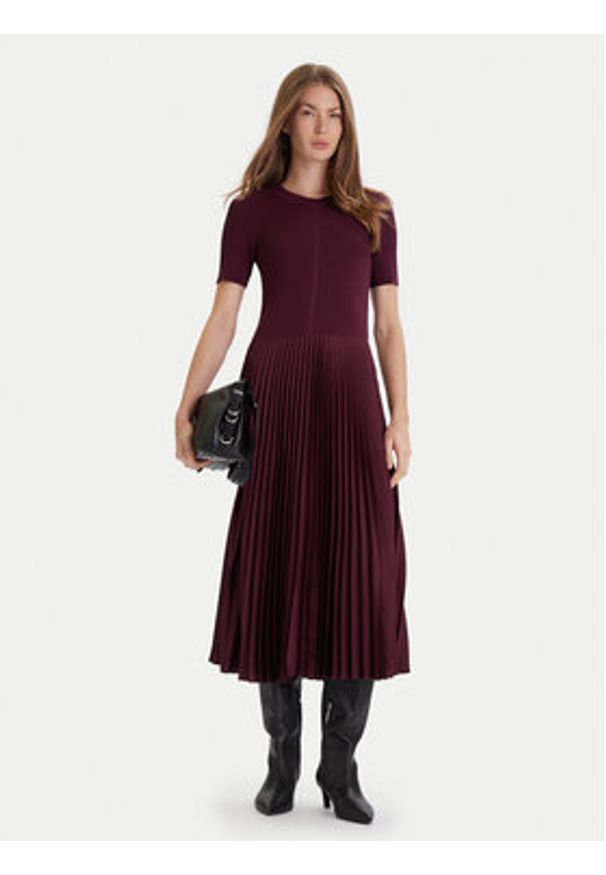 BOSS Sukienka codzienna Fadridi 50535658 Fioletowy Regular Fit. Okazja: na co dzień. Kolor: fioletowy. Materiał: syntetyk. Typ sukienki: proste. Styl: casual