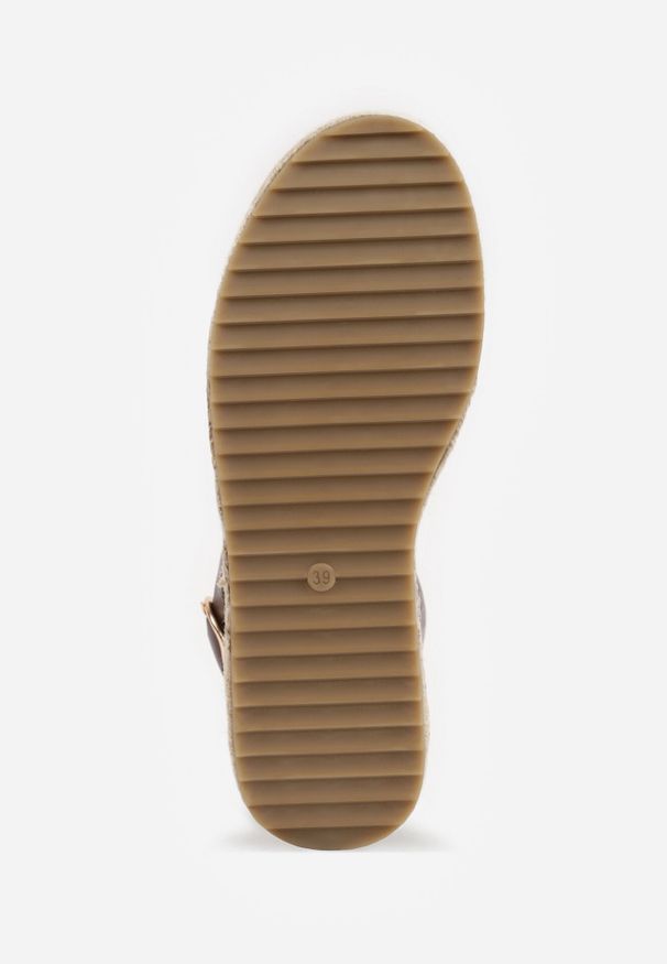 Born2be - Ciemnobrązowe Sandały VICES na Niskim Koturnie z Plecionki z Paskiem Wokół Kostki Tetea. Okazja: na co dzień. Zapięcie: pasek. Kolor: brązowy. Materiał: len. Sezon: lato. Obcas: na koturnie. Styl: klasyczny, casual