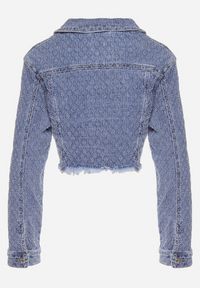 Born2be - Granatowa Jeansowa Kurtka o Krótkim Kroju z Metalowymi Guzikami i Kieszeniami Enipiria. Okazja: na co dzień. Kolor: niebieski. Materiał: jeans. Długość: krótkie. Wzór: aplikacja. Styl: casual #7