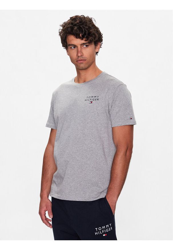 TOMMY HILFIGER - Tommy Hilfiger T-Shirt UM0UM02916 Szary Regular Fit. Kolor: szary. Materiał: bawełna