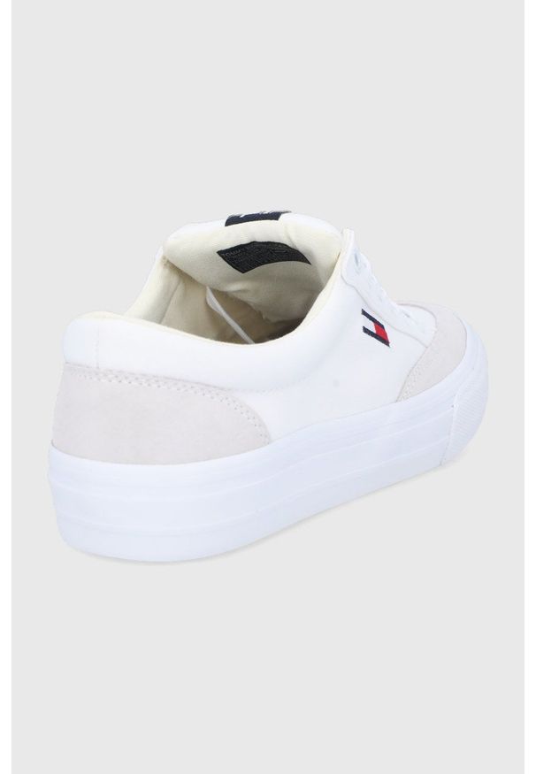 Tommy Jeans - Tenisówki. Nosek buta: okrągły. Zapięcie: sznurówki. Kolor: biały. Materiał: guma