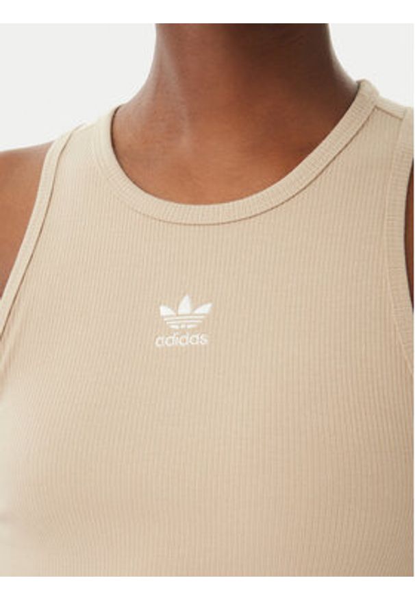 Adidas - adidas Top Essentials KD3822 Beżowy Slim Fit. Kolor: beżowy. Materiał: bawełna