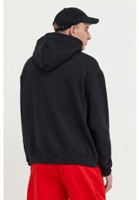 On Vacation bluza kolor czarny z kapturem z aplikacją. Typ kołnierza: kaptur. Kolor: czarny. Materiał: bawełna. Wzór: aplikacja #5