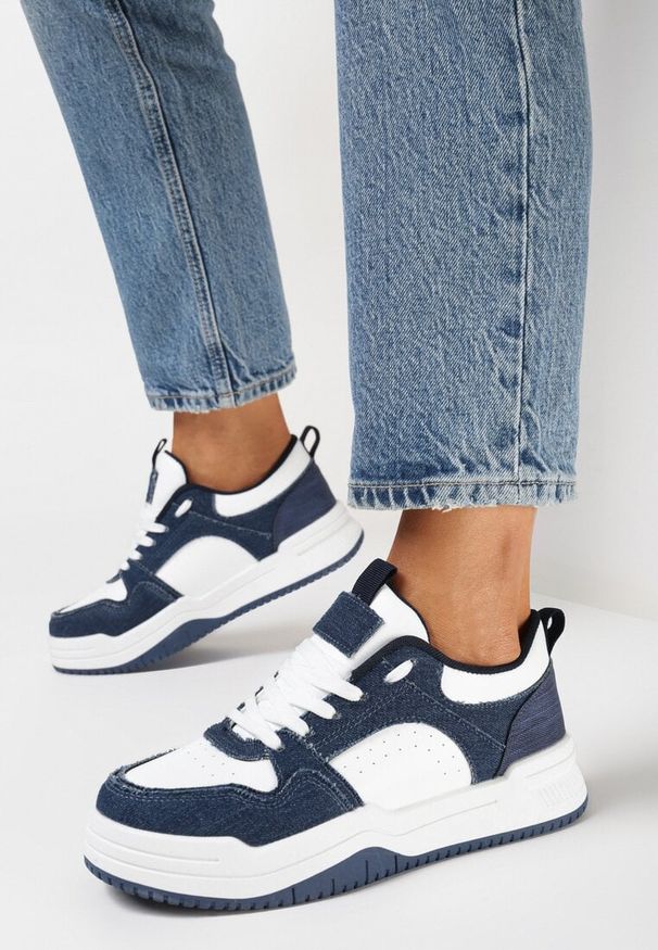 Born2be - Biało-Granatowe Sneakersy Przed Kostkę z Ozdobnymi Wstawkami Armine. Wysokość cholewki: przed kostkę. Kolor: biały