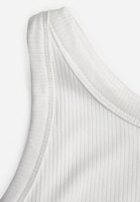 Renee - Biały Top na Ramiączkach Basic Prążkowany Zitira. Okazja: na co dzień. Kolor: biały. Materiał: prążkowany. Długość rękawa: na ramiączkach. Styl: casual #6