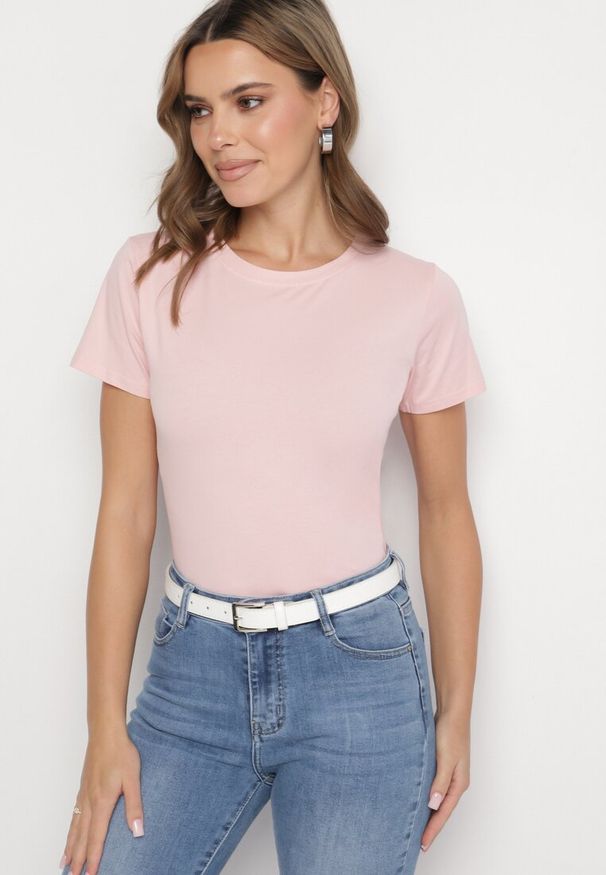 Born2be - Różowy Klasyczny T-shirt z Bawełny Lorali. Okazja: na spacer. Kolor: różowy. Materiał: bawełna. Wzór: gładki. Styl: klasyczny