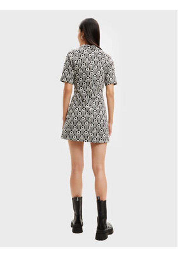 Desigual Sukienka dzianinowa Karen 22WWVK72 Kolorowy Regular Fit. Materiał: syntetyk. Wzór: kolorowy