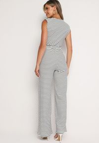 Born2be - Biało-Czarny Kombinezon Kopertowy w Paski z Wiązaniem w Talii Rivarelle. Okazja: na spotkanie biznesowe, na co dzień, do pracy, na spacer. Kolor: biały. Materiał: wiskoza. Wzór: paski. Styl: biznesowy, casual, sportowy #7