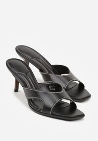 Renee - Czarne Klapki na Szpilce z Wycięciami po Bokach Amaliliphis. Okazja: na co dzień. Kolor: czarny. Materiał: jeans. Obcas: na szpilce. Styl: casual, elegancki #5