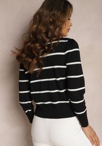 Renee - Czarny Cienki Kardigan w Paseczki z Drobnymi Guziczkami Orin. Okazja: na co dzień, na spotkanie biznesowe, do pracy. Kolor: czarny. Materiał: jeans. Styl: biznesowy, elegancki, casual #3