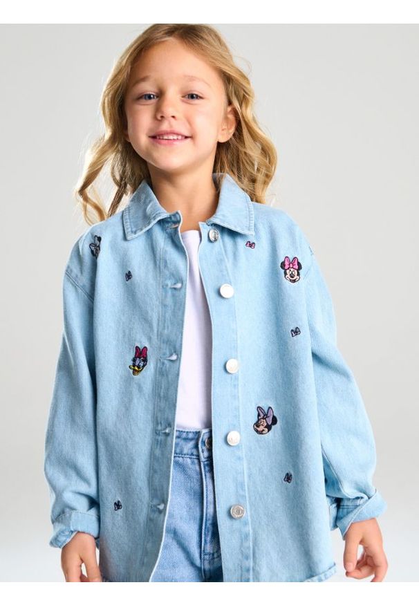 Sinsay - Jeansowa kurtka katana z haftem Minnie and Daisy - niebieski. Kolor: niebieski. Materiał: jeans. Wzór: haft