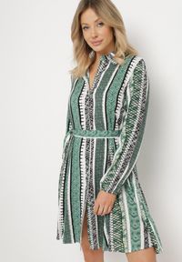 Born2be - Zielona Sukienka Koszulowa z Wiskozy Rozkloszowana z Materiałowym Paskiem Sigina. Okazja: do pracy. Kolor: zielony. Materiał: wiskoza, materiał. Długość rękawa: długi rękaw. Typ sukienki: koszulowe #1