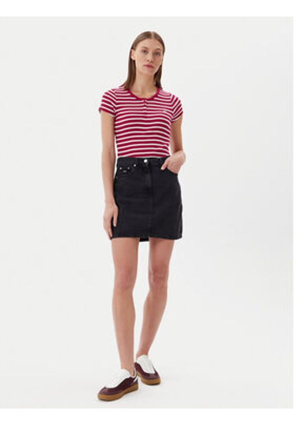 Tommy Jeans T-Shirt DW0DW19502 Różowy Slim Fit. Kolor: różowy. Materiał: bawełna