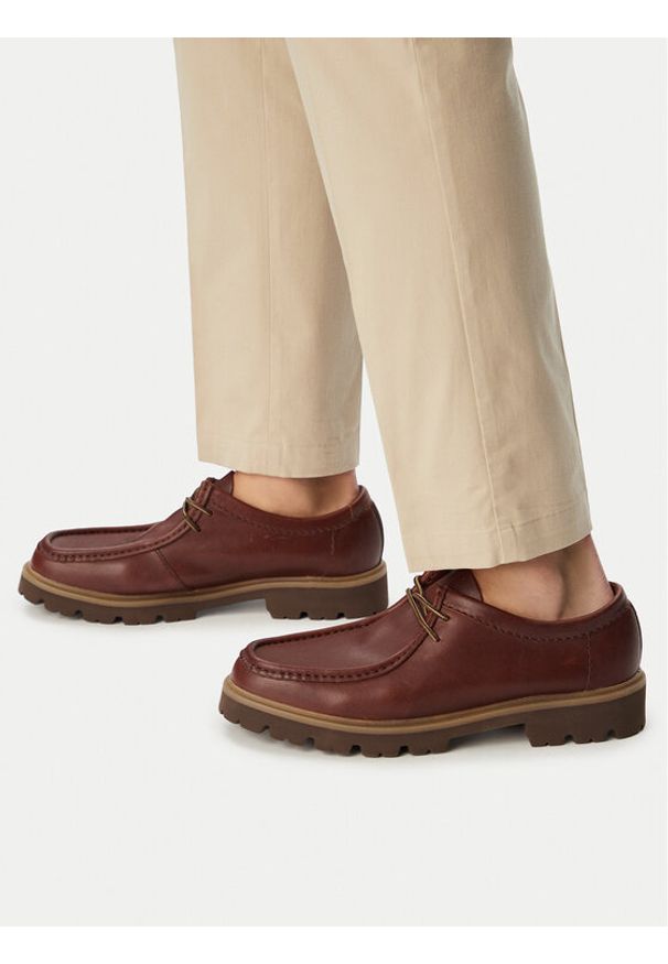 Clarks Półbuty Cleyhill Seam 26186417 Brązowy. Kolor: brązowy. Materiał: skóra