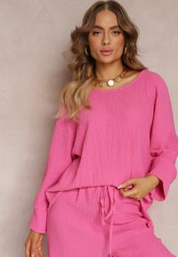 Renee - Różowa Bluzka z Rękawami 7/8 i Delikatnym Tłoczeniem Kylinn. Kolor: różowy. Materiał: tkanina. Wzór: aplikacja #2