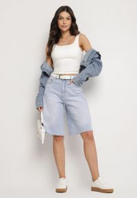 Born2be - Jasnoniebieskie Szorty Bawełniane Bermudy Jeansowe z Wyższym Stanem Tenacea. Okazja: na co dzień. Stan: podwyższony. Kolor: niebieski. Materiał: jeans, bawełna. Styl: elegancki, casual