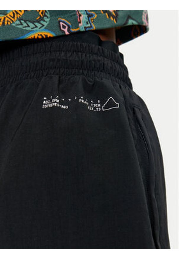 Adidas - adidas Szorty sportowe City Escape Woven IV9782 Czarny Loose Fit. Kolor: czarny. Materiał: syntetyk