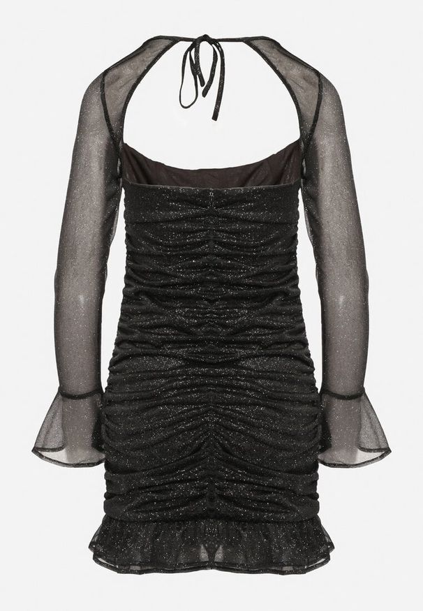 Born2be - Czarna Siateczkowa Sukienka Marszczona Sukienka z Falbankami Brokatem i Wiązaniem Salanira. Okazja: na co dzień. Typ kołnierza: kołnierz z falbankami. Kolor: czarny. Materiał: materiał. Długość rękawa: długi rękaw. Wzór: aplikacja. Typ sukienki: proste. Styl: casual, elegancki