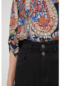 Answear Lab spodnie damskie kolor czarny fason chinos high waist. Stan: podwyższony. Kolor: czarny. Materiał: tkanina. Styl: wakacyjny #3