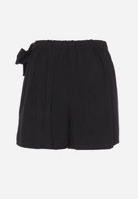Born2be - Czarne Szorty z Gumką w Pasie i Paskami z Asymetryczną Falbanką Biozara. Kolor: czarny. Materiał: jedwab. Sezon: lato. Styl: elegancki #4
