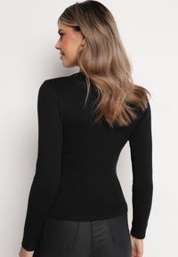Born2be - Czarny Sweter z Prążkowanej Dzianiny Zapinany Leoleta. Kolor: czarny. Materiał: dzianina, prążkowany. Styl: elegancki #5