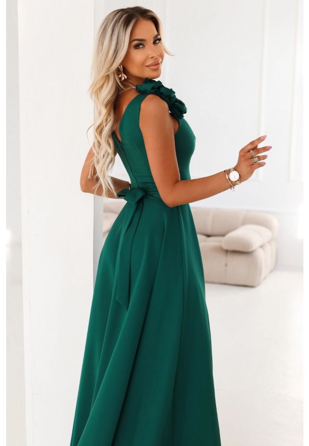 Numoco - Długa suknia wieczorowa i na wesele rozkloszowana zielona. Okazja: na ślub cywilny, na wesele. Kolor: zielony. Styl: wizytowy. Długość: maxi