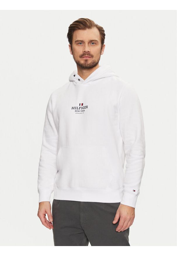 TOMMY HILFIGER - Tommy Hilfiger Bluza MW0MW39050 Biały Regular Fit. Kolor: biały. Materiał: syntetyk
