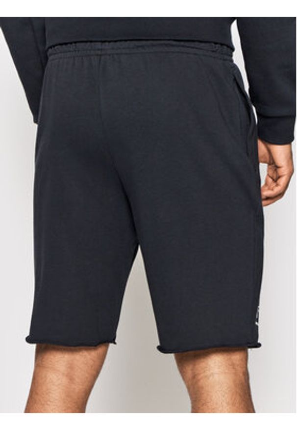 Under Armour Szorty sportowe Ua Rival Terry 1361631 Czarny Regular Fit. Kolor: czarny. Materiał: bawełna. Styl: sportowy