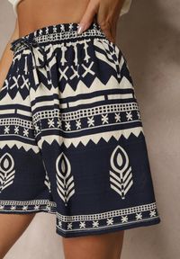 Renee - Granatowe Wiskozowe Szorty High Waist ze Wzorem Boho Lunadora. Okazja: na co dzień. Stan: podwyższony. Kolor: niebieski. Materiał: wiskoza. Sezon: lato. Styl: boho #5